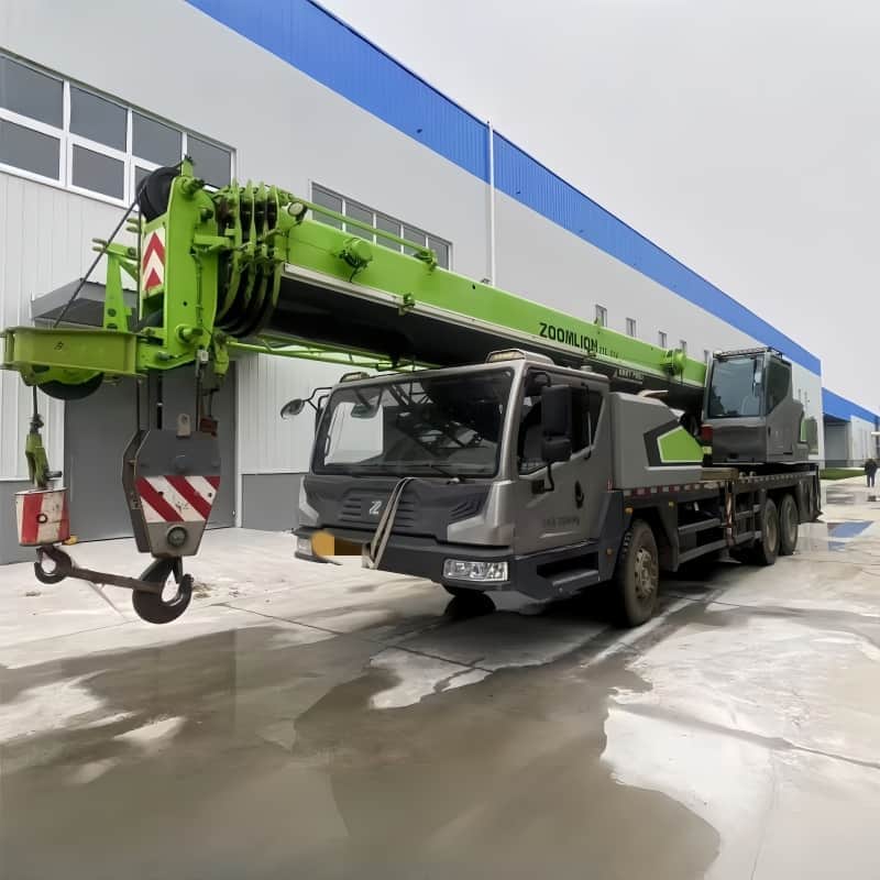 Zoomlion ZTC251V5 — 25T Truck Crane