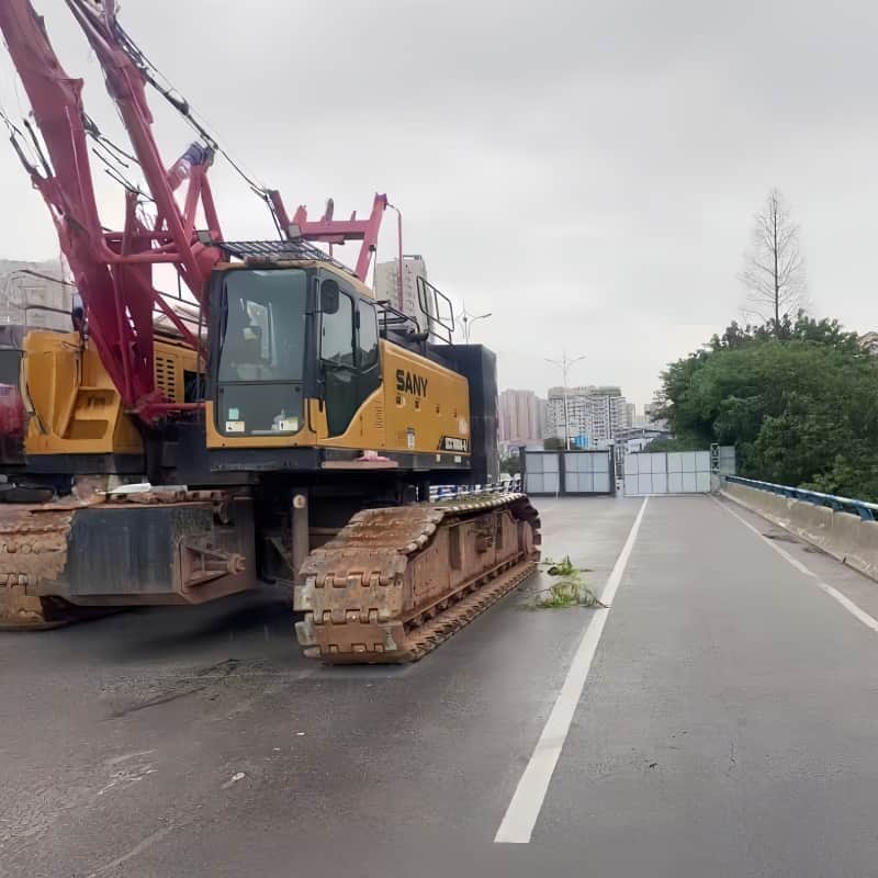 SANY SCC1000A-6 — 100T Crawler Crane 9