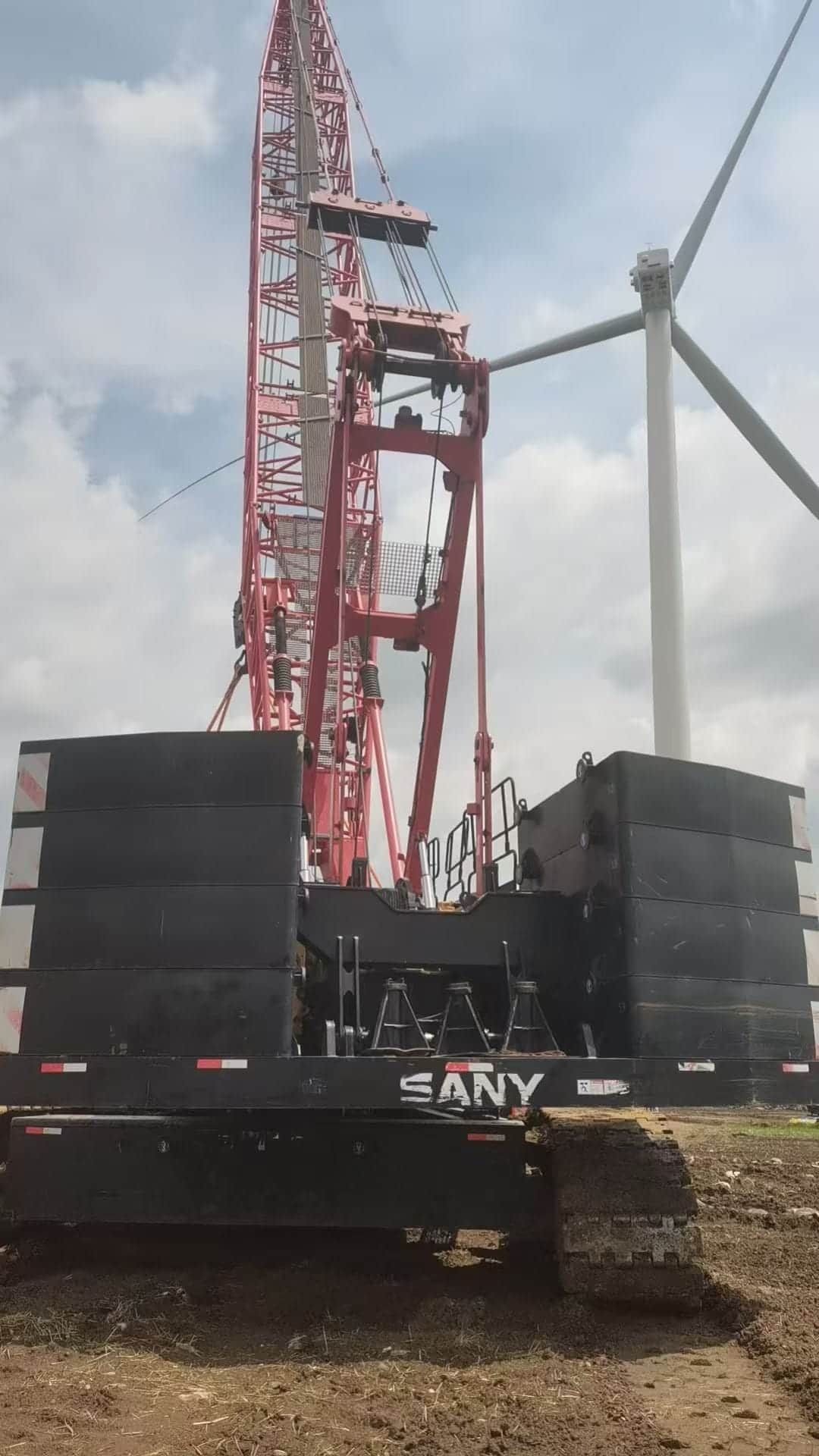 SANY SCC1500A — 150T Crawler Crane 7