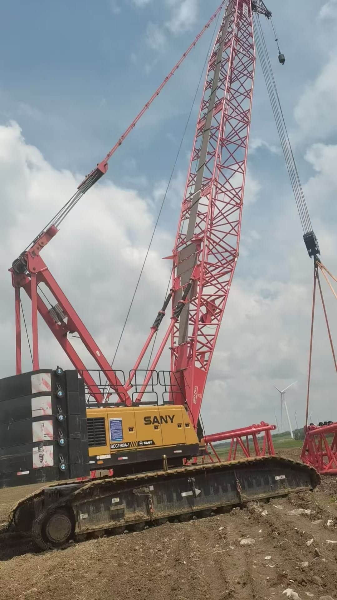 SANY SCC1500A — 150T Crawler Crane 9