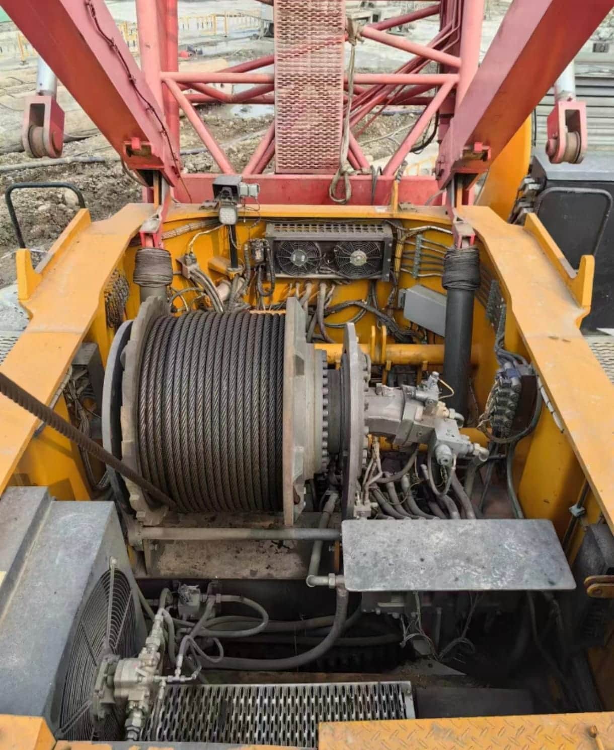 SANY SCC2800A — 280T Crawler Crane 10
