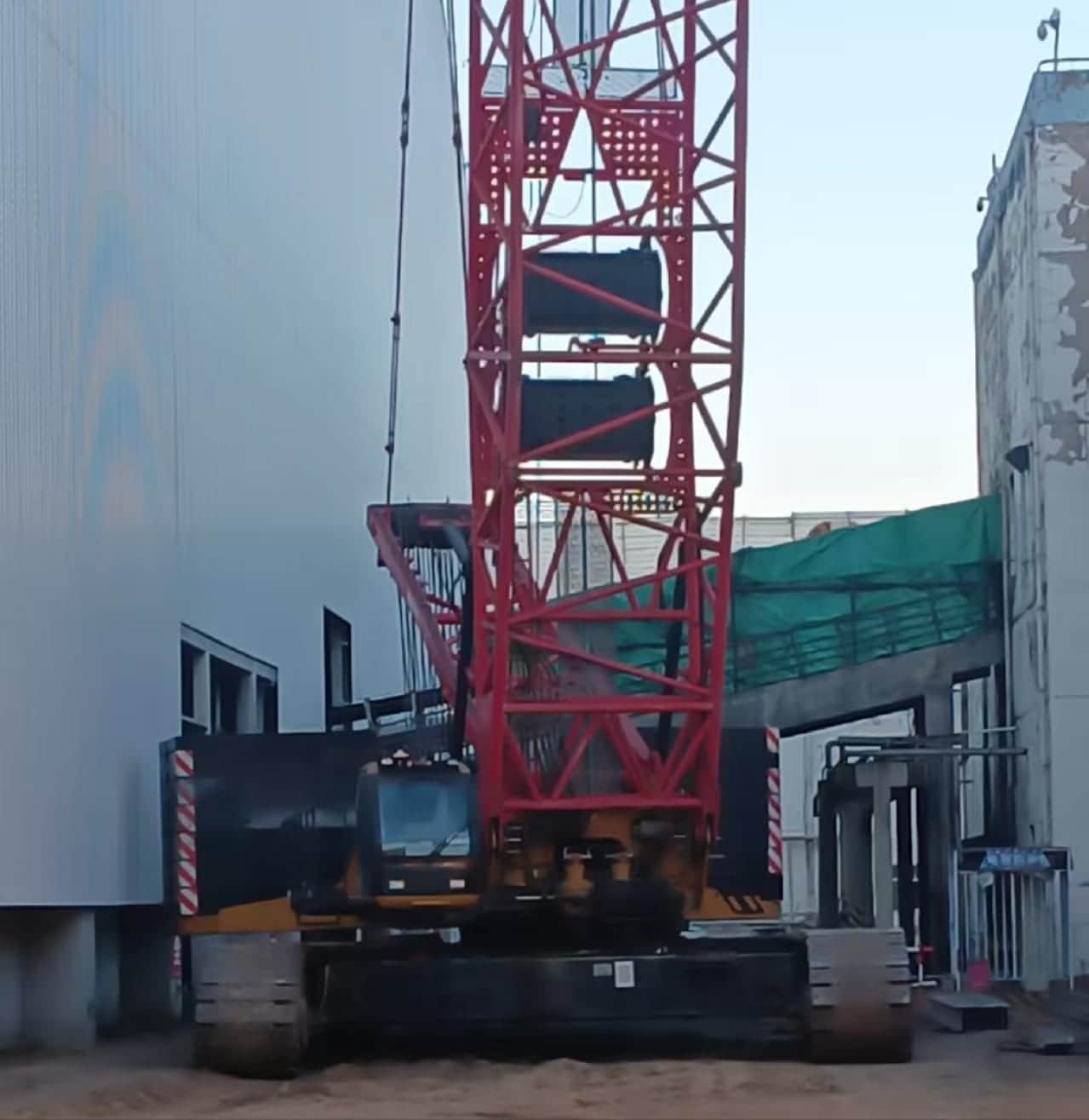 SANY SCC4000A — 400T Crawler Crane 13