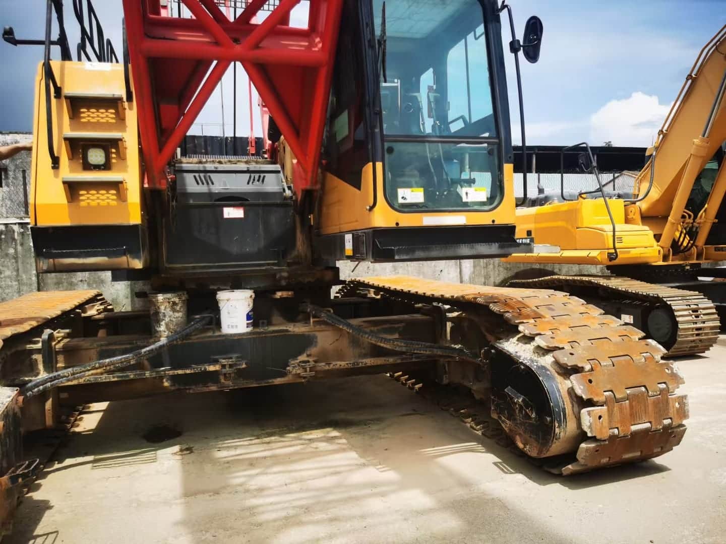 SANY SCC750A — 75T Crawler Crane 12