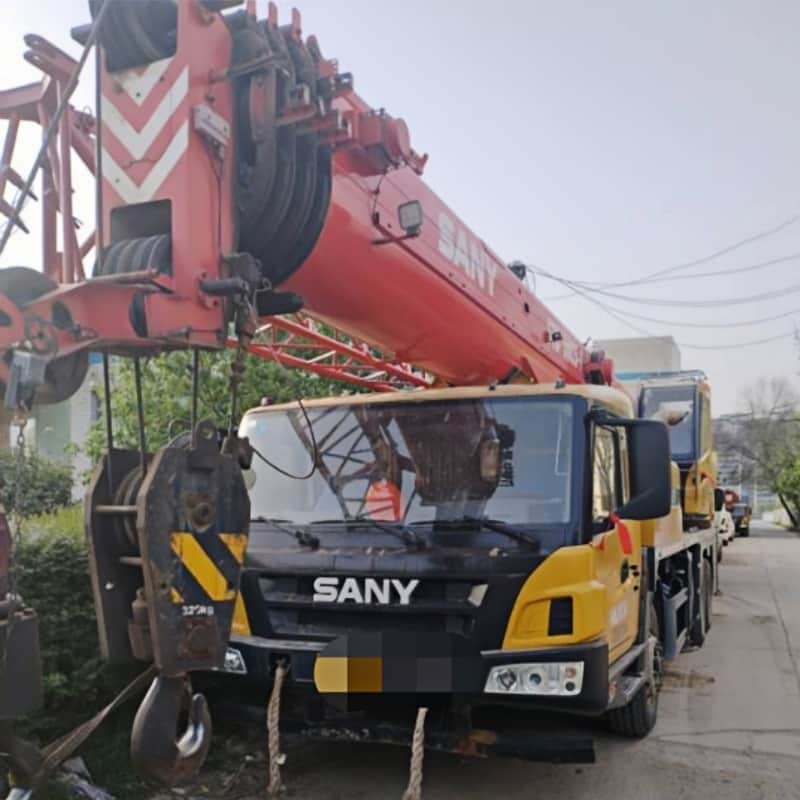 SANY STC250C5-1 — 25T Truck Crane 7