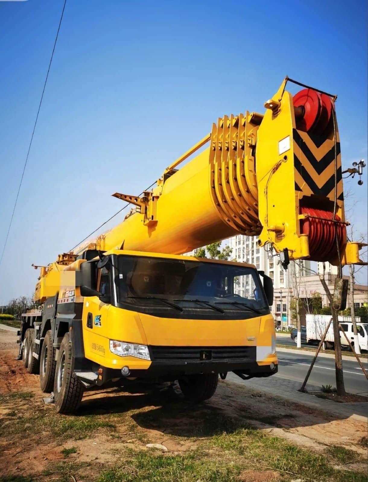 XCMG QY100K7C — 100T Truck Crane 10