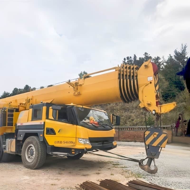 XCMG QY100K7C — 100T Truck Crane 5