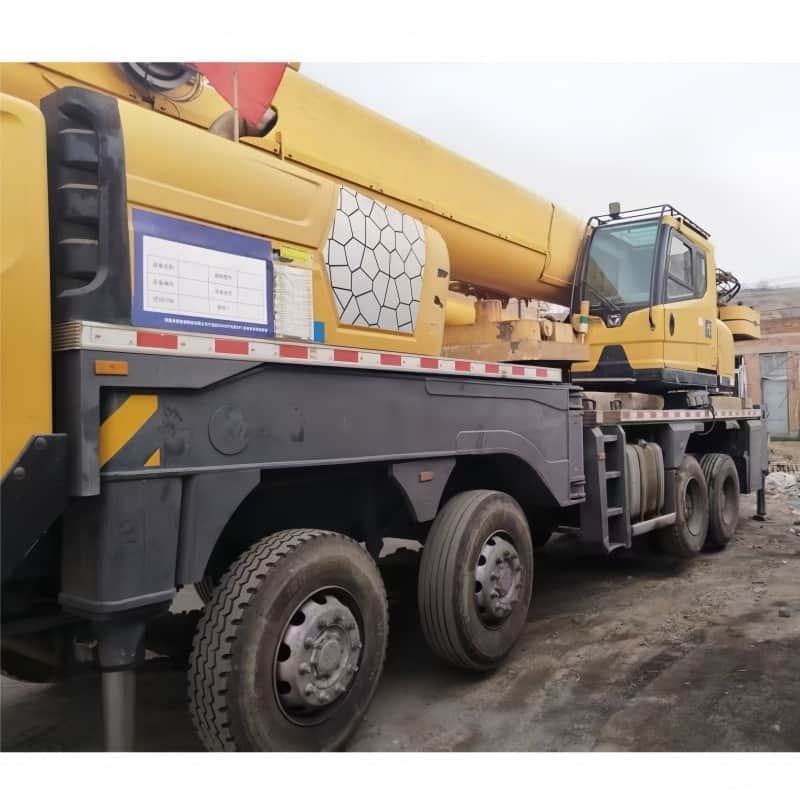XCMG XCT55L6 — 55T Truck Crane 3