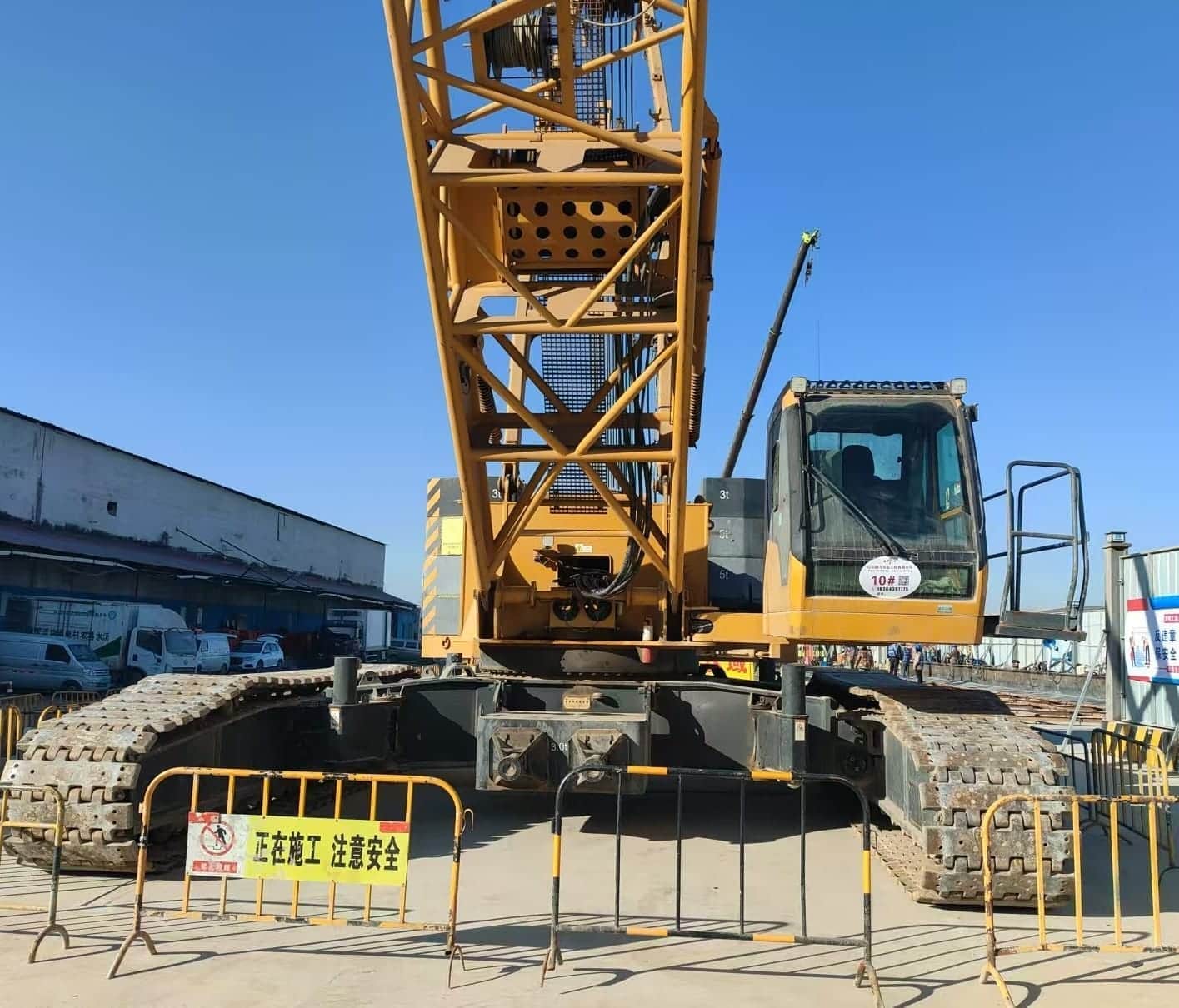 XCMG XGC130 — 130T Crawler Crane 9