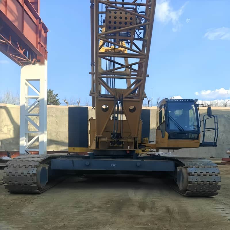 XCMG XGC200 — 200T Crawler Crane 3