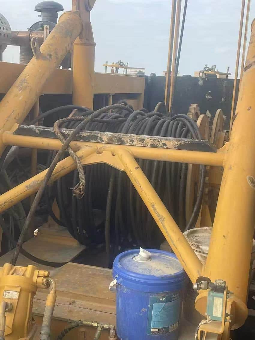 XCMG XGC55 — 55T Crawler Crane 18
