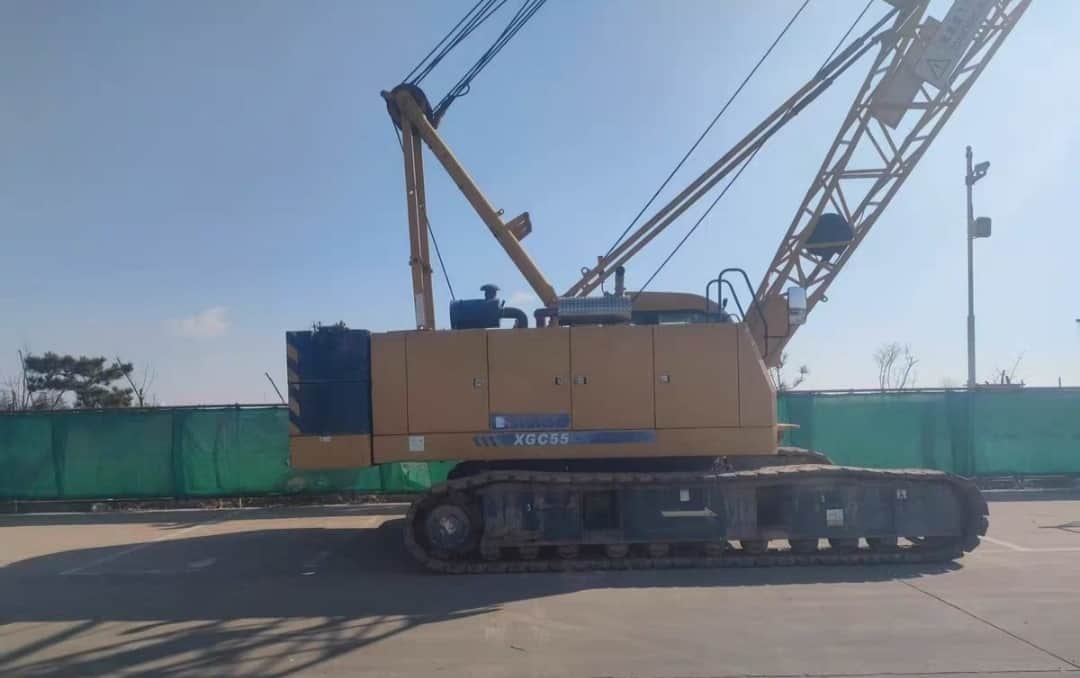 XCMG XGC55 — 55T Crawler Crane 9