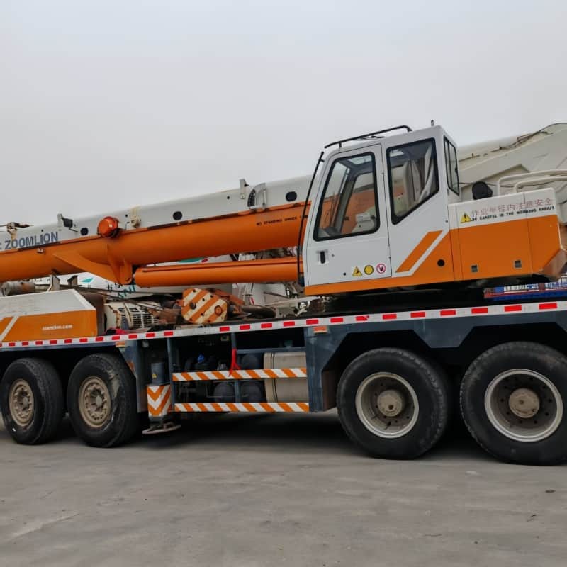 Zoomlion QY80V5 — 80T Truck Crane 2