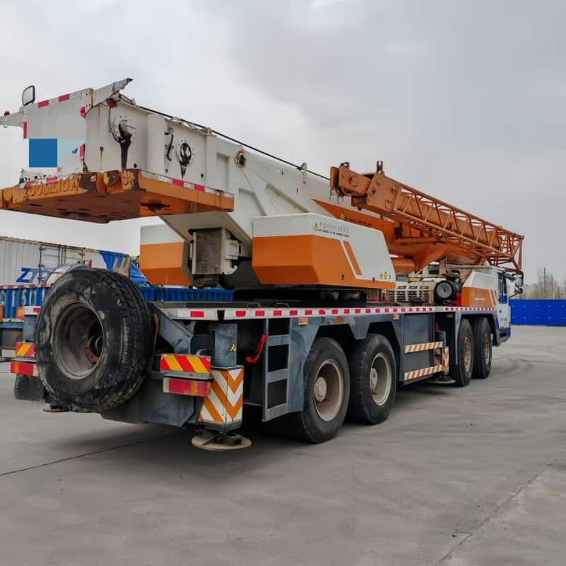 Zoomlion QY80V5 — 80T Truck Crane 4
