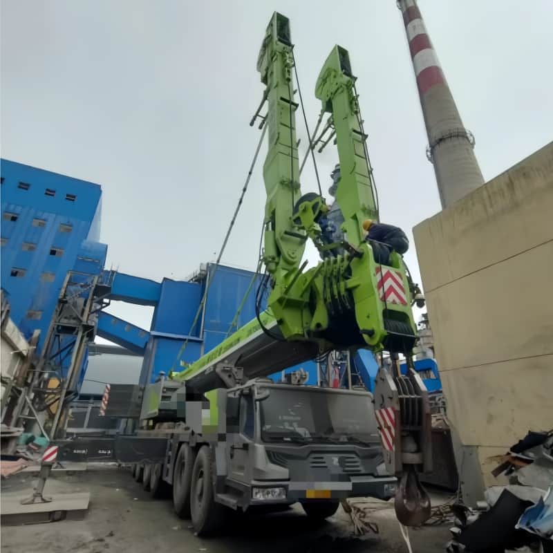 Zoomlion ZAT3000V7 — 300T All-Terrain Crane 2