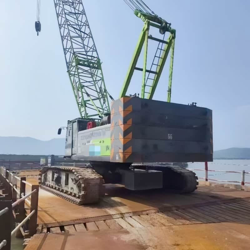 Zoomlion ZCC100H — 100T Crawler Crane 3
