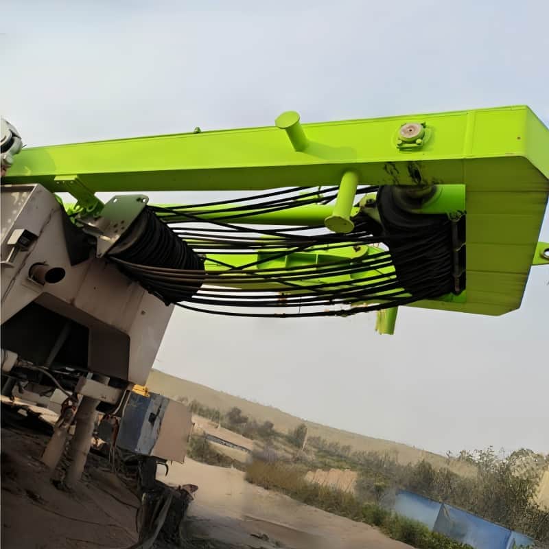 Zoomlion ZCC2600 — 260T Crawler Crane 4