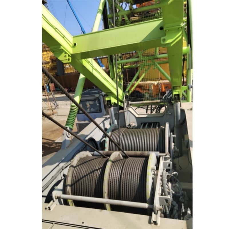 Zoomlion ZCC3000 — 300T Crawler Crane 10