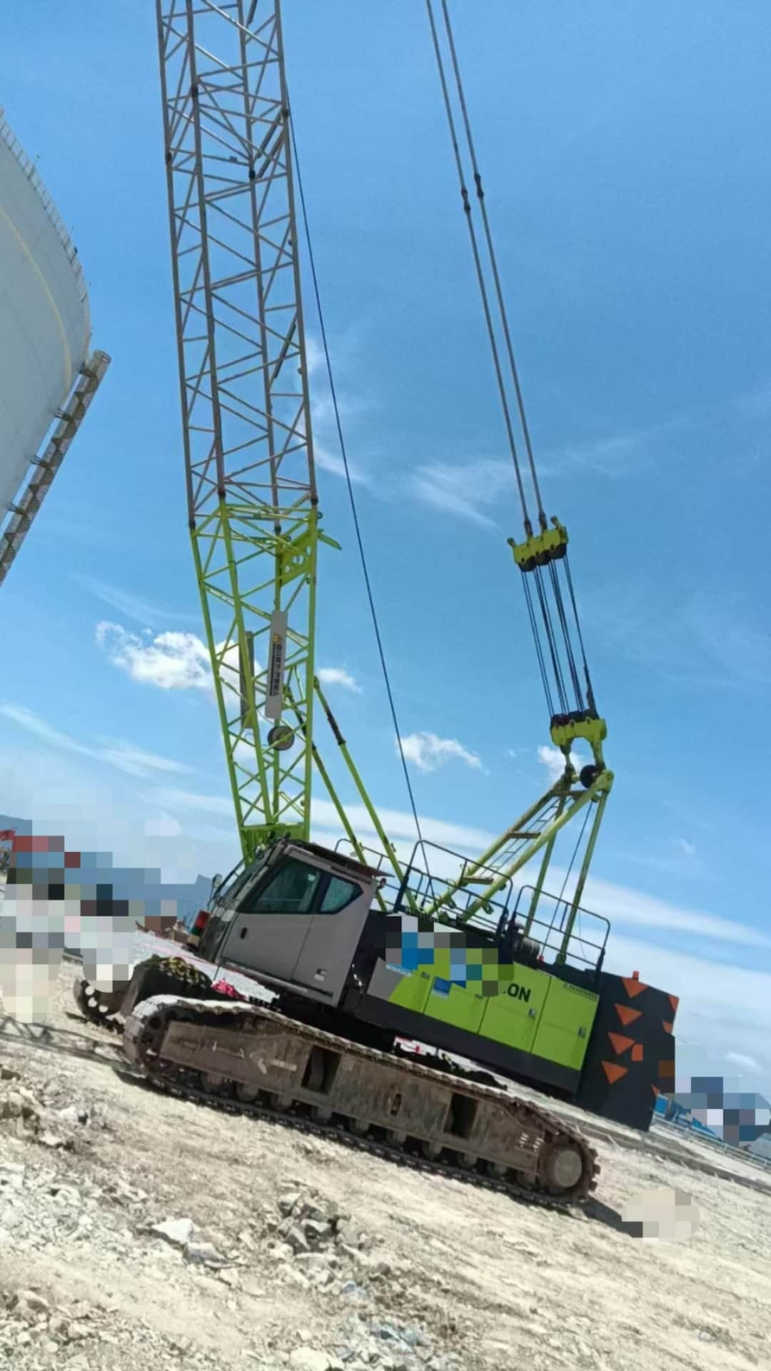 Zoomlion ZCC850V — 85T Crawler Crane 12