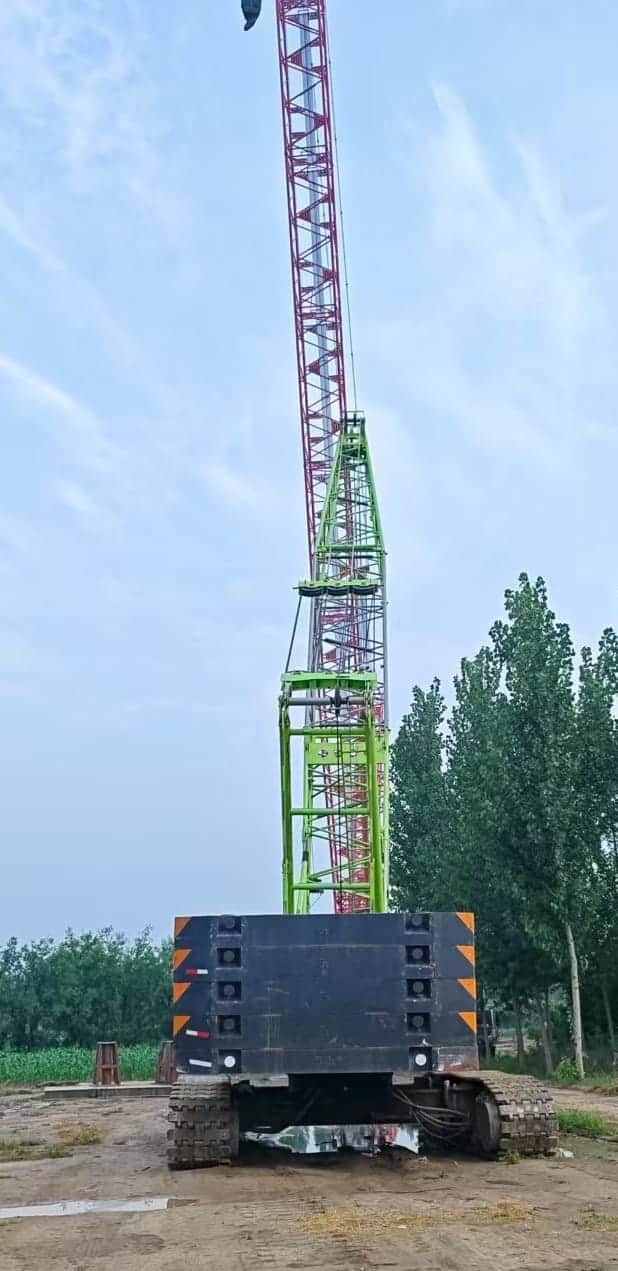 Zoomlion ZCC850V — 85T Crawler Crane 8