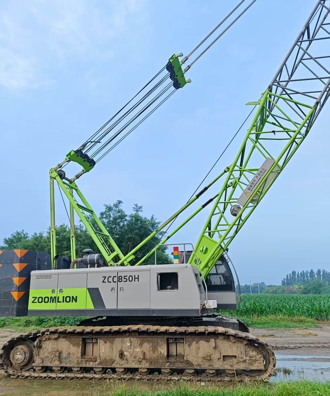 Zoomlion ZCC850V — 85T Crawler Crane 9