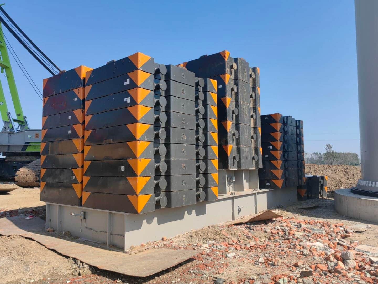 Zoomlion ZCC9800W — 800T Crawler Crane 12