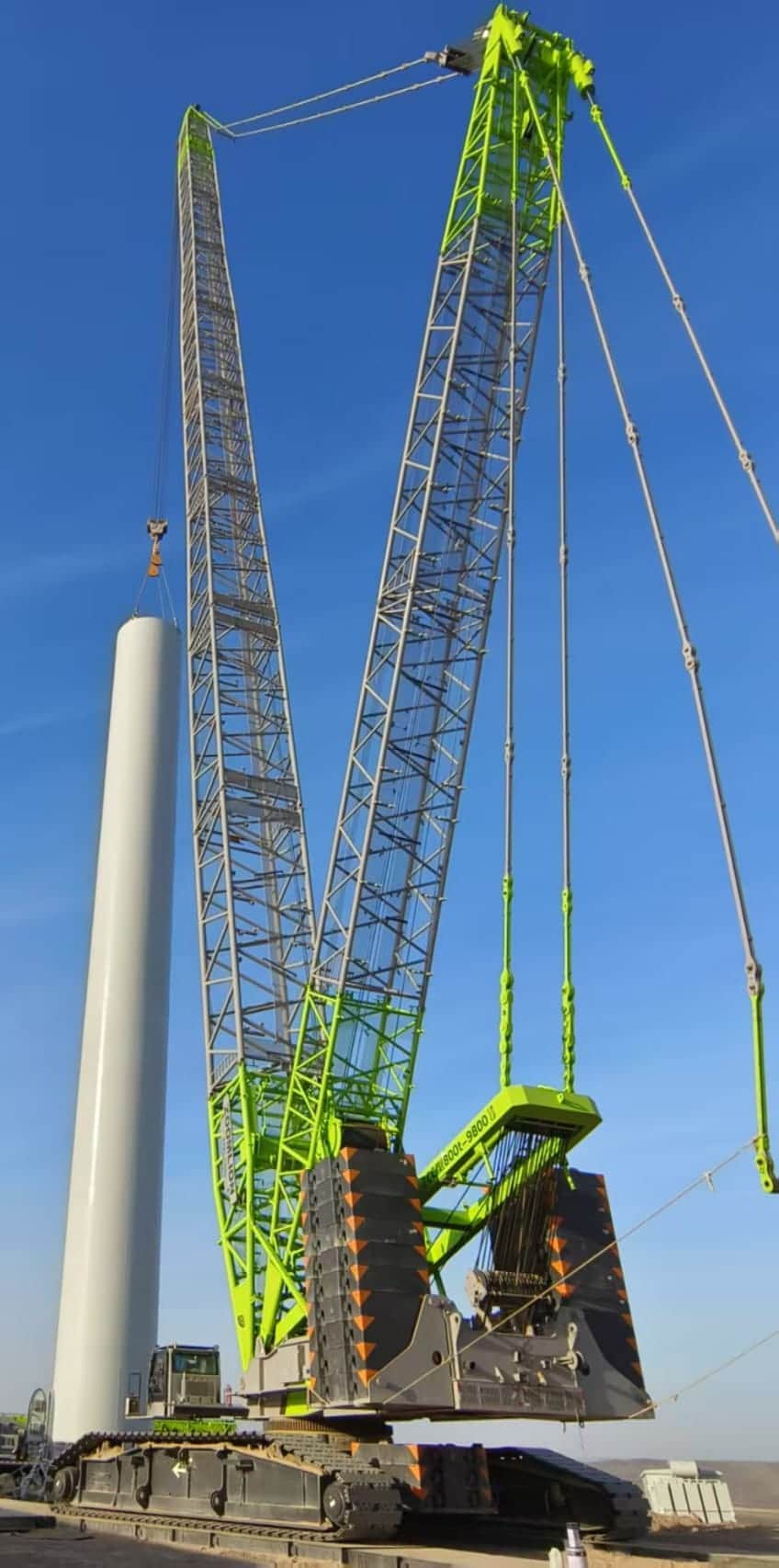 Zoomlion ZCC9800W — 800T Crawler Crane 8