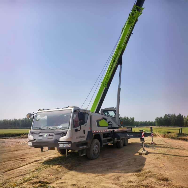 Zoomlion ZTC251V5 — 25T Truck Crane 3