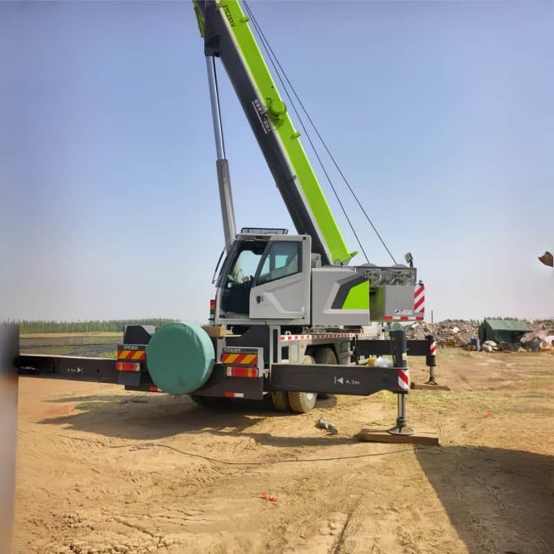 Zoomlion ZTC251V5 — 25T Truck Crane 5