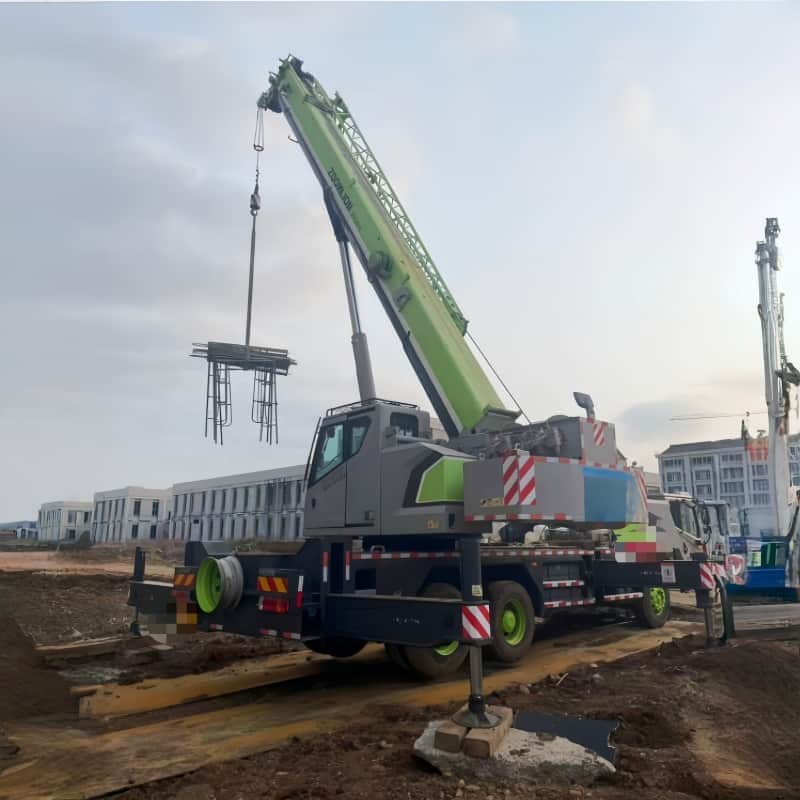 Zoomlion ZTC251V5 — 25T Truck Crane 6