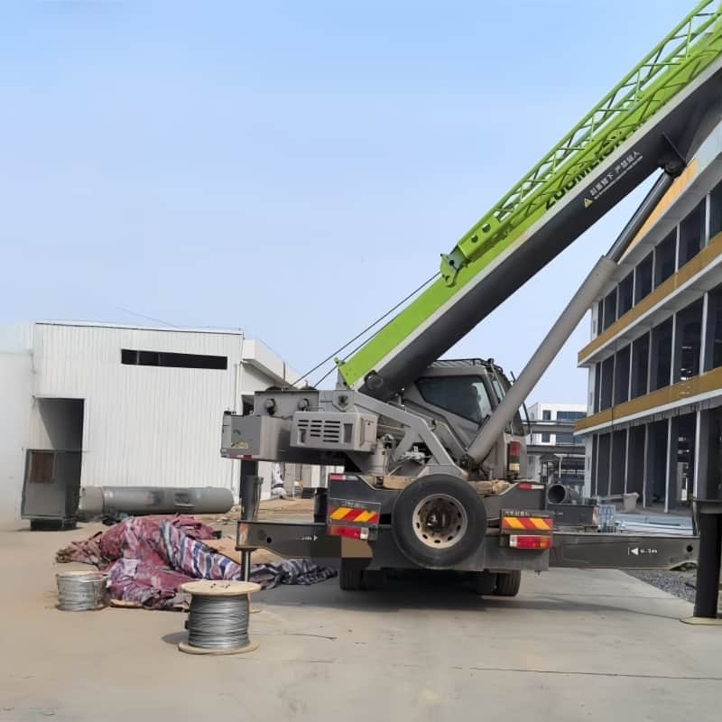 Zoomlion ZTC251V5 — 25T Truck Crane 7
