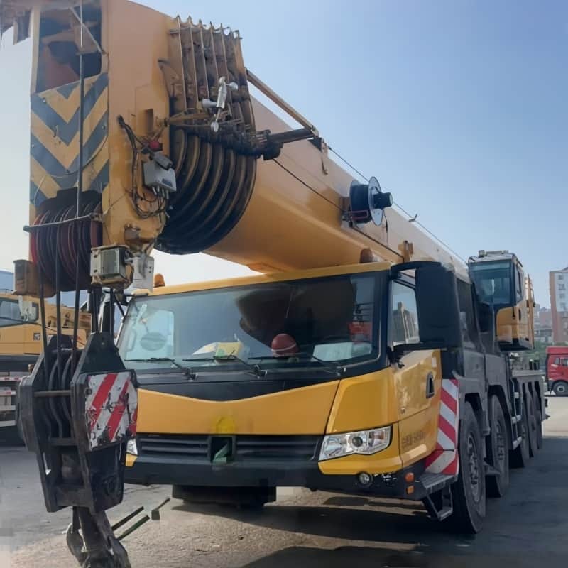 XCMG XCT130L8 — 130T Truck Crane