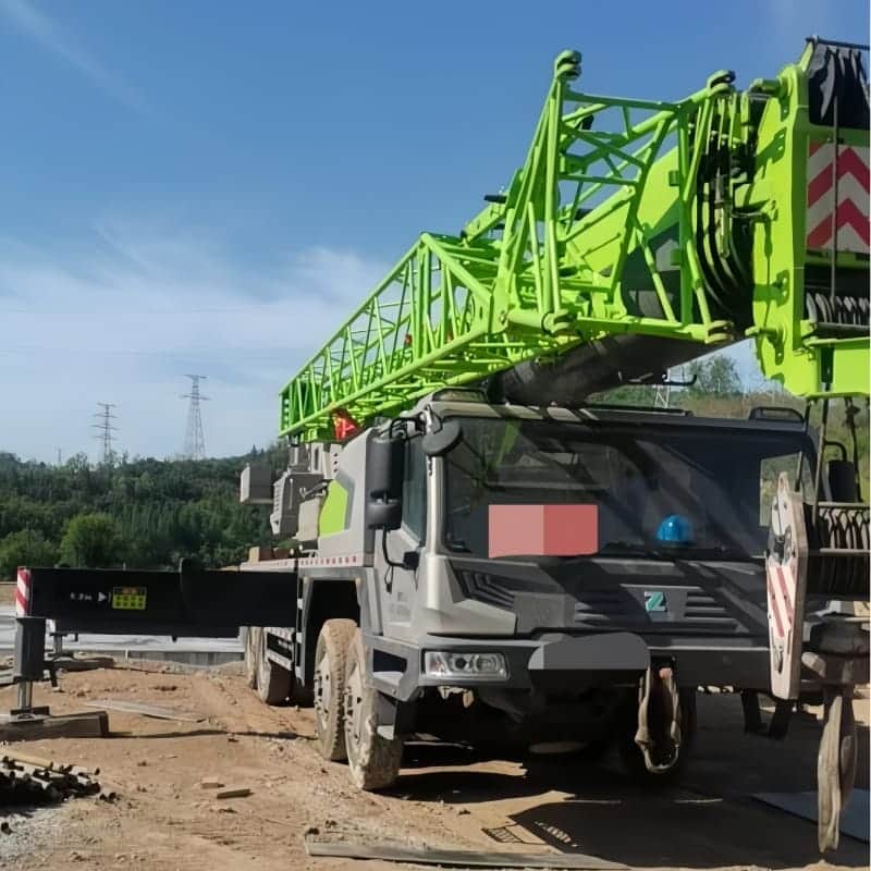 Zoomlion ZTC700H6 — 70T Truck Crane